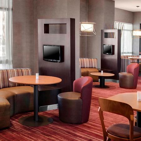 Отель Courtyard By Marriott Newark Элизабет Экстерьер фото